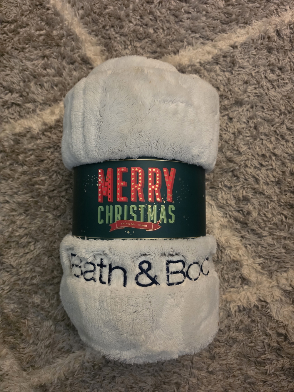 BRAND NEW Bath & Body Works Light Gray Plush Throw Blanket